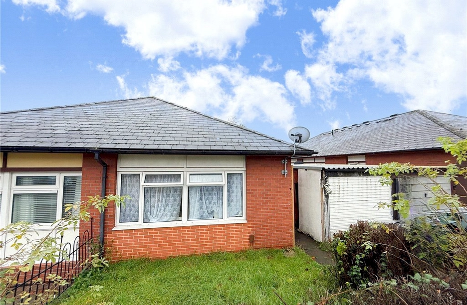 3 bedroom bungalow for sale - Melick Road, Beanhill, Milton Keynes, Buckinghamshire, MK6 - Property View 1