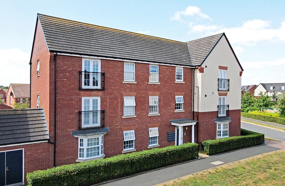 2 bedroom apartment for sale - Cicero Crescent, Fairfields, Milton Keynes, Buckinghamshire, MK11 - Property View 1