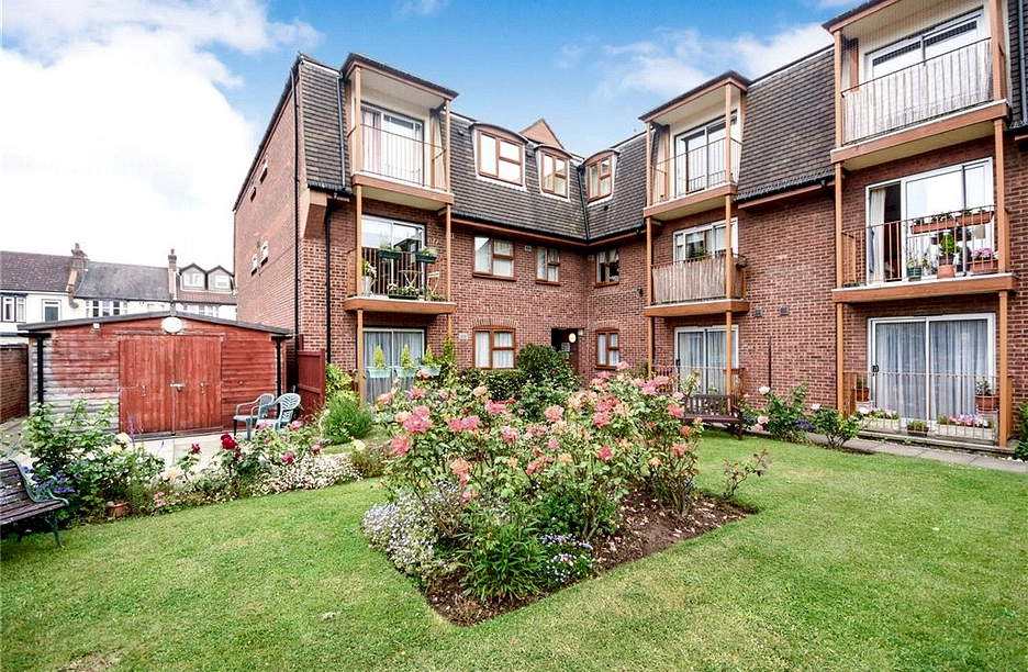 1 bedroom apartment for sale - Chalkwell Park Drive, Leigh-on-Sea, Essex, SS9 - Property View 1
