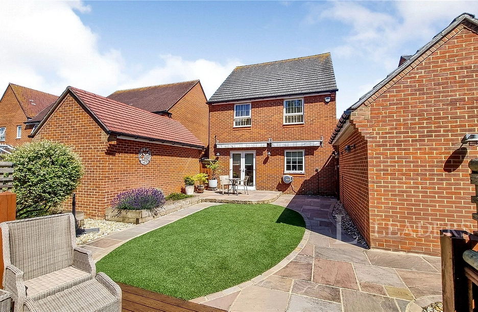 4 bedroom house for sale - Bridger Close, Felpham, Bognor Regis, West Sussex, PO22 - Property View 1