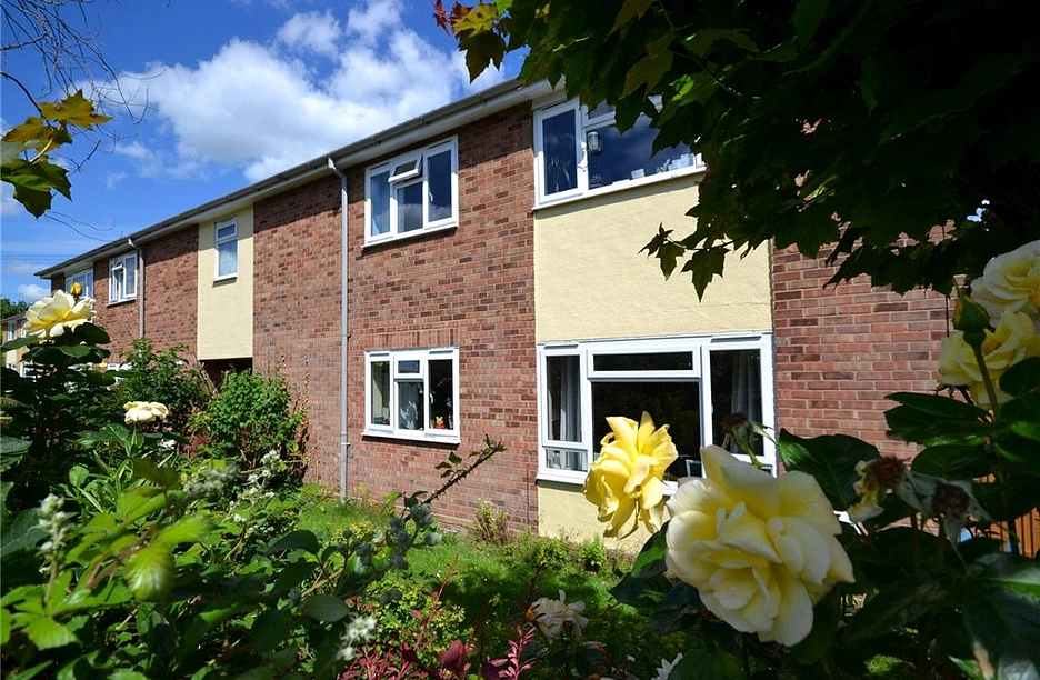 2 bedroom apartment for sale - Hilltop Crescent, Weeley, Clacton-on-Sea, Essex, CO16 - Property View 1