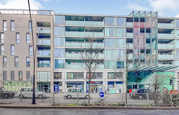 1 bedroom apartment for sale - Jubilee House, Station Approach, Epsom, Surrey, KT19