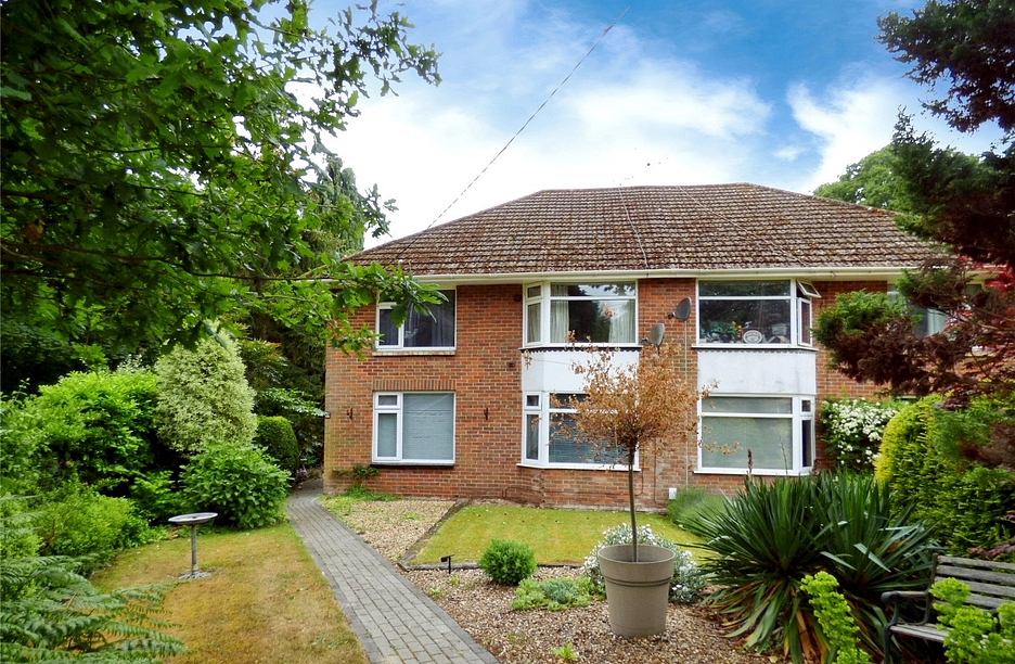 2 bedroom maisonette for sale - Woolston Road, Netley Abbey, Southampton, Hampshire, SO31 - Property View 1