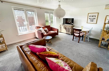 2 bedroom apartment for sale - Lion Court, Worcester, Worcestershire, WR1 - Property View 2