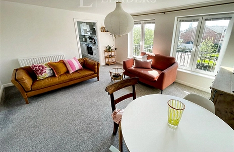 2 bedroom apartment for sale - Lion Court, Worcester, Worcestershire, WR1 - Property View 3