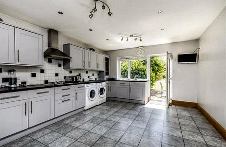 4 bedroom house for sale - Shripney Lane, Bognor Regis, West Sussex, PO22 - Property View 3