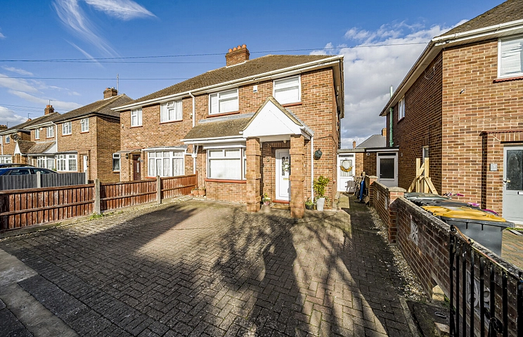3 bedroom house for sale - Hawthorne Avenue, Bedford, Bedfordshire, MK40