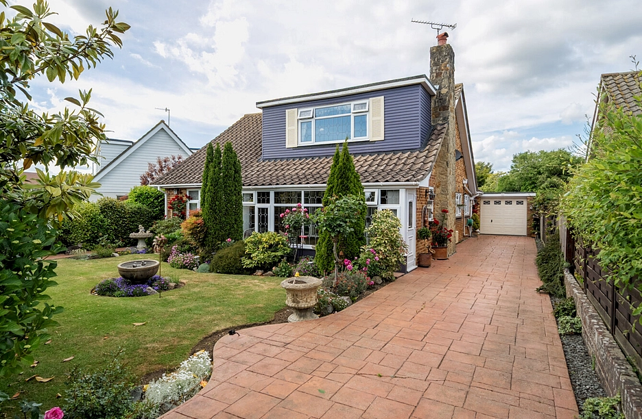 3 bedroom house for sale - Apple Grove, Bognor Regis, West Sussex, PO21 - Property View 1