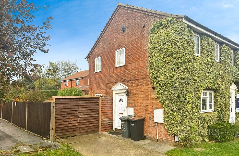 2 bedroom house for sale - Barnston Close, Luton, Bedfordshire, LU2 - Property View 1