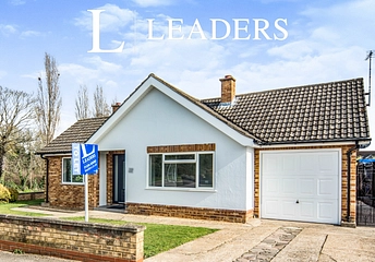 3 bedroom bungalow to rent - Linnet Way, Bedford, Bedfordshire, MK41 - Property View 1