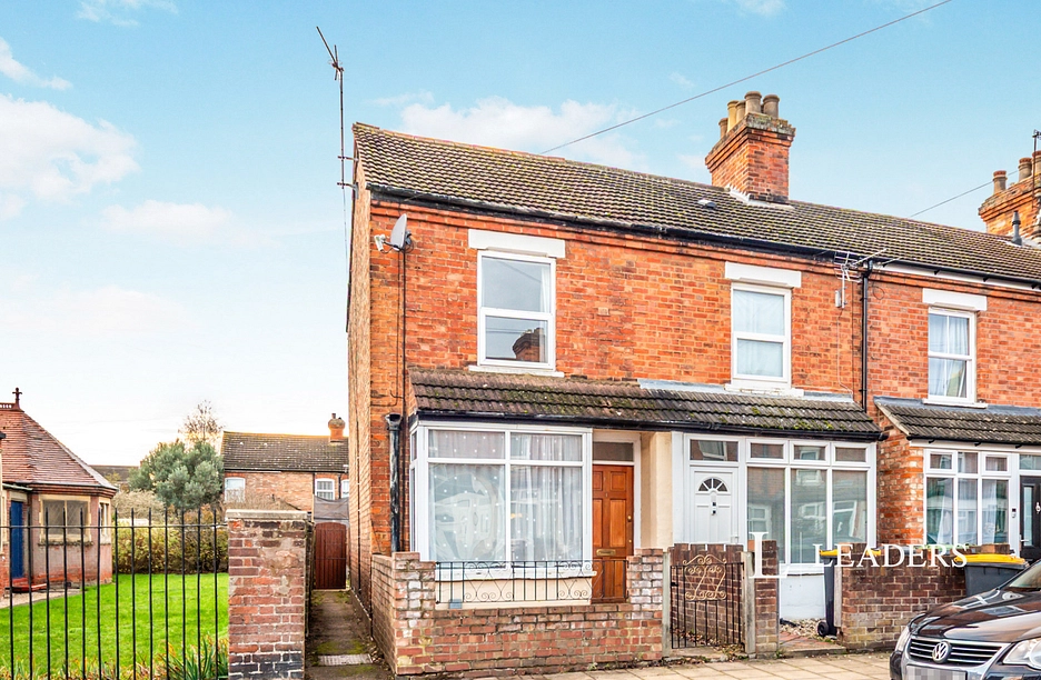 2 bedroom house to rent - Dunville Road, Bedford, Bedfordshire, MK40 - Property View 1