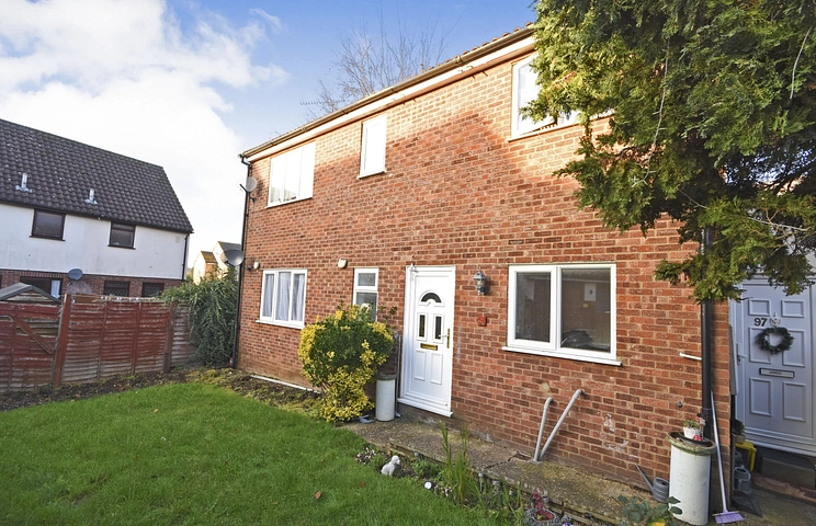 2 bedroom maisonette to rent - Manor Road, Stansted, CM24