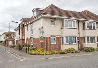2 bedroom apartment to rent - Kingston Road, Southampton, Hampshire, SO15 - Property View 1