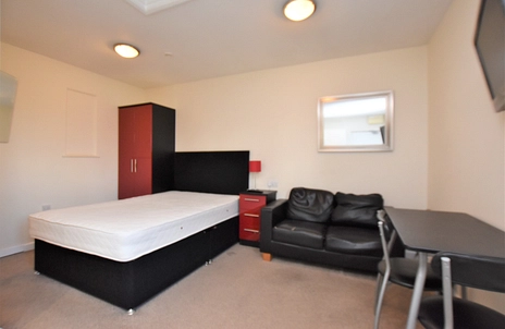 apartment to rent - The Old Bell, Pines Hill, Stansted, CM24 - Property View 2
