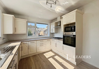 4 bedroom apartment to rent - Neville Road, Bognor Regis, PO22 - Property View 1