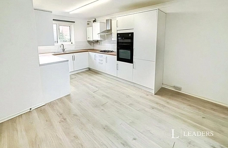 property to rent - Kirkmeadow, Bretton, Peterborough, Cambridgeshire, PE3 - Property View 2