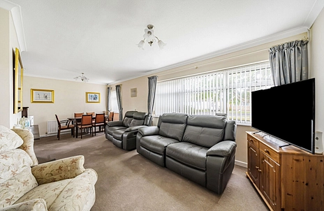 2 bedroom bungalow for sale - Regents Way, Bognor Regis, West Sussex, PO21 - Property View 3