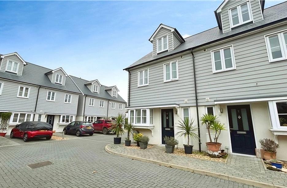 3 bedroom townhouse for sale - The Boat Yard, Bognor Regis, West Sussex, PO21 - Property View 1