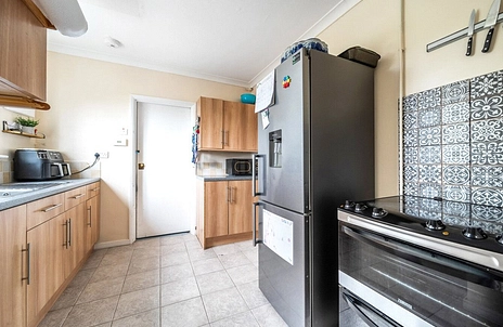 3 bedroom house for sale - Lewis Road, Chichester, West Sussex, PO19 - Property View 3