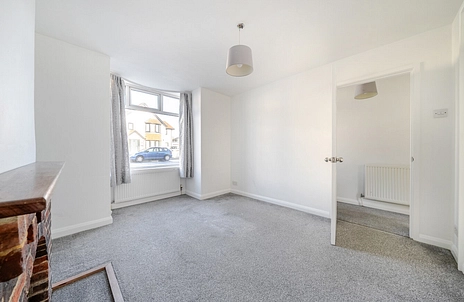 3 bedroom house for sale - Spitalfield Lane, Chichester, West Sussex, PO19 - Property View 3