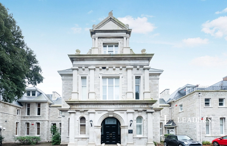 2 bedroom apartment to rent - Poole Road, Bournemouth, BH4