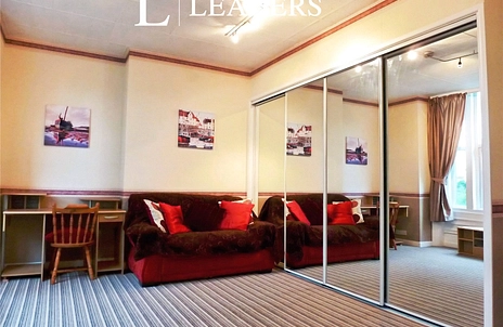 apartment to rent - West Cliff Studios, 13 Durley Gardens, West Cliff, Bournemouth, BH2 - Property View 2