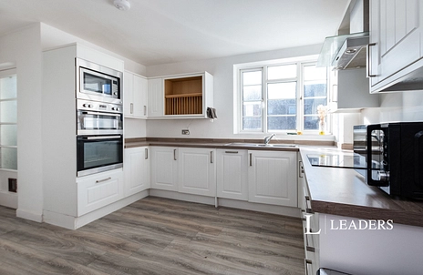 3 bedroom apartment to rent - Suffolk Road, Bournemouth, Dorset, BH2 - Property View 2