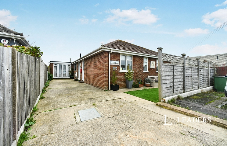 1 bedroom property to rent - Gladys Avenue, BN10