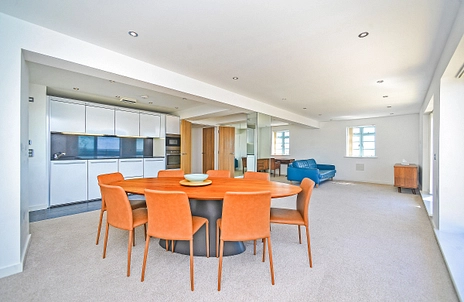 2 bedroom apartment to rent - Grand Ocean, Longridge Avenue, Brighton, BN2 - Property View 3