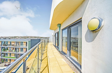2 bedroom apartment to rent - Grand Ocean, Longridge Avenue, Brighton, BN2 - Property View 3