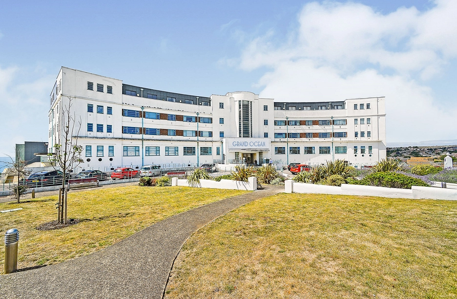 2 bedroom apartment to rent - Grand Ocean, Longridge Avenue, Brighton, BN2 - Property View 1