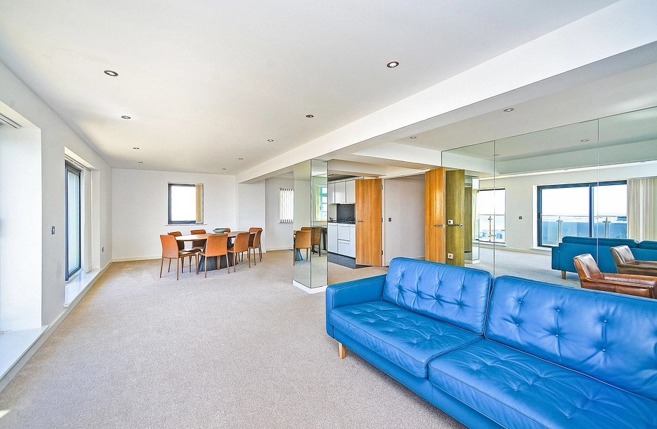 2 bedroom apartment to rent - Grand Ocean, Longridge Avenue, Brighton, BN2 - Property View 1