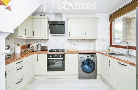 2 bedroom maisonette for sale - River Park Gardens, Bromley, Kent, BR2 - Property View 2