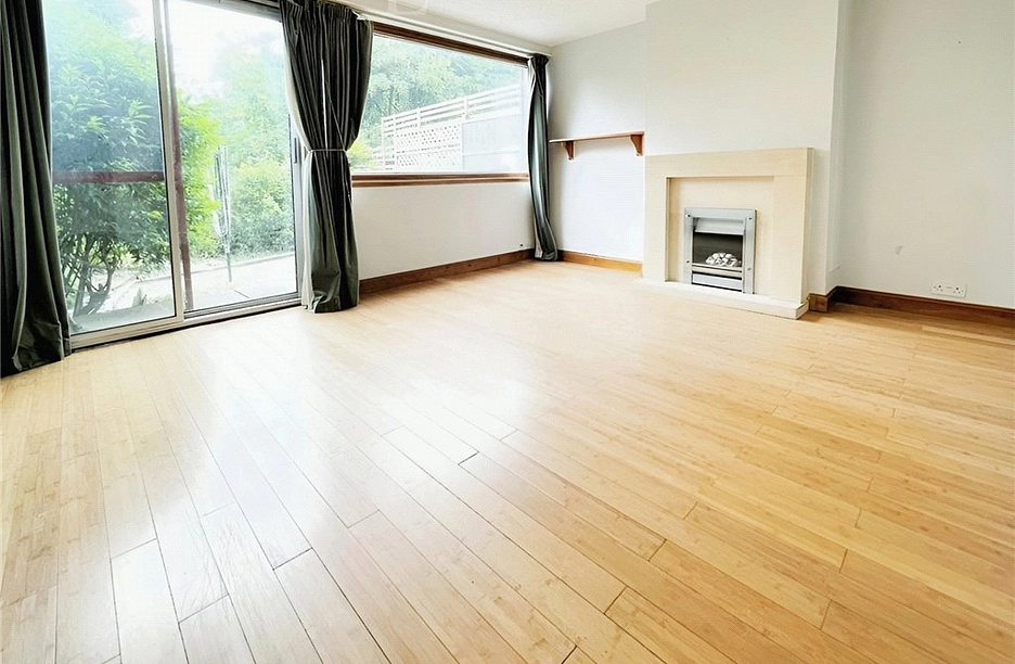 2 bedroom maisonette for sale - River Park Gardens, Bromley, Kent, BR2 - Property View 1