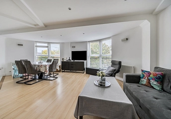 2 bedroom apartment for sale - Melfield Gardens, London, SE6 - Property View 1