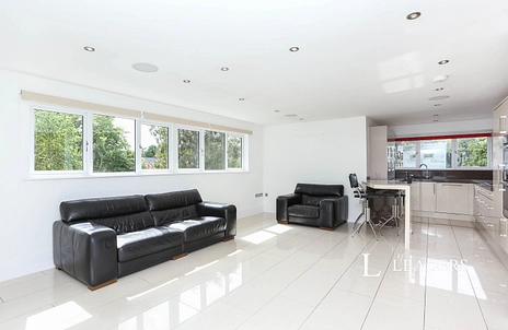 2 bedroom apartment to rent - Luca Court, 1 Mays Hill Road, Bromley, BR2 - Property View 2