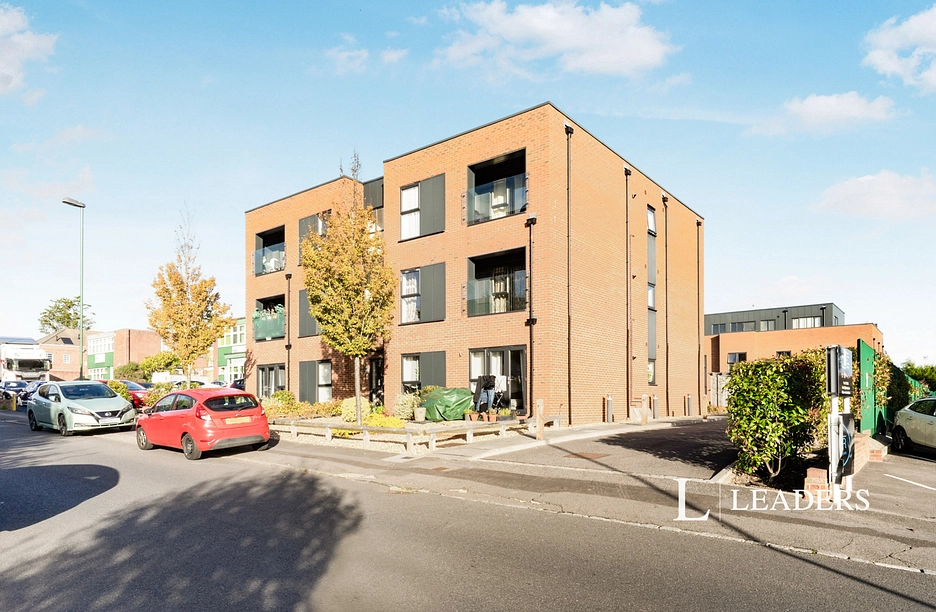 2 bedroom apartment to rent - Victoria Road, Burgess Hill, West Sussex, RH15 - Property View 1
