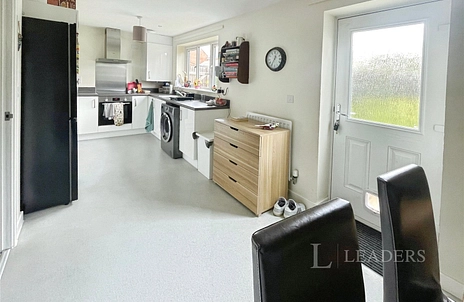 4 bedroom house for sale - Mapletoft Avenue, Saffron Walden, Essex, CB10 - Property View 3