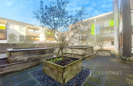 2 bedroom apartment for sale - Glenalmond Avenue, Cambridge, Cambridgeshire, CB2 - Property View 3