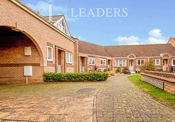 2 bedroom bungalow to rent - Moores Court, Cottenham, Cambridge, CB24 - Property View 1