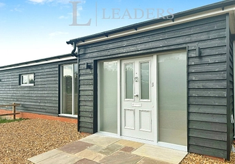 bungalow to rent - Twentypence Road, Cottenham, Cambridge, Cambridgeshire, CB24 - Property View 1