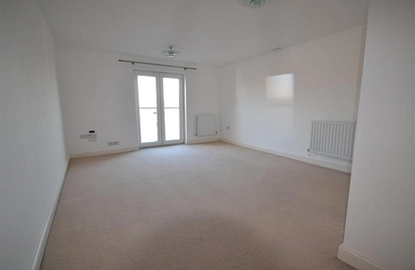 3 bedroom apartment to rent - Lynmouth Gardens, Chelmsford, CM2 - Property View 2