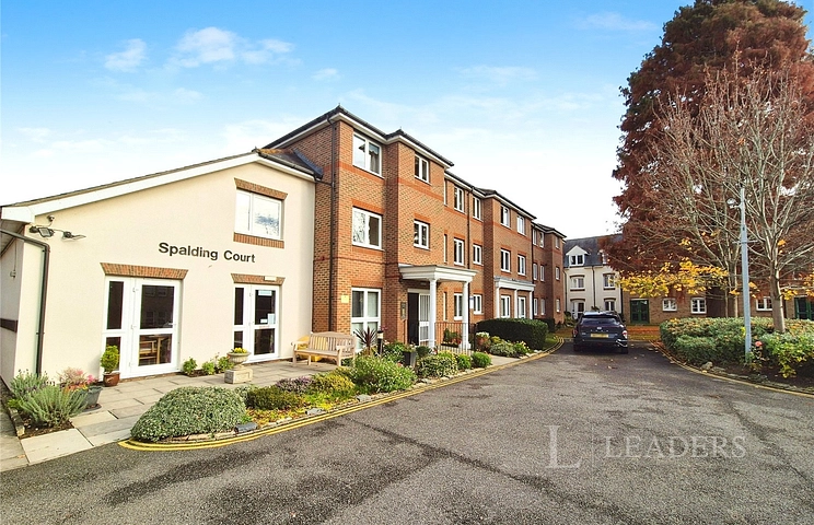 2 bedroom apartment to rent - Cedar Avenue, Chelmsford, Essex, CM1