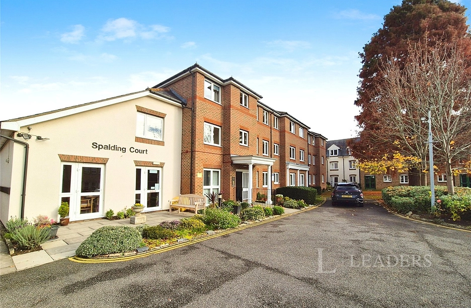 2 bedroom apartment to rent - Cedar Avenue, Chelmsford, Essex, CM1 - Property View 1