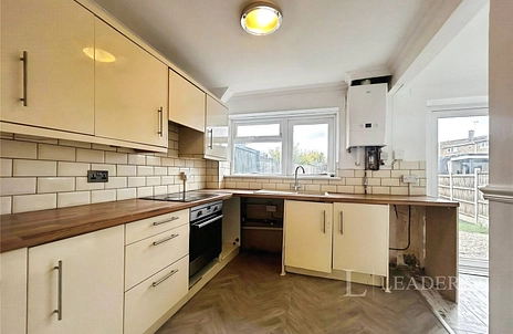 3 bedroom house to rent - The Knares, Basildon, Essex, SS16 - Property View 3