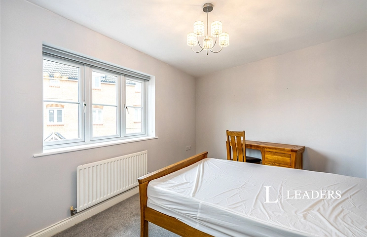 property to rent - Baxendale Road, Chichester, West Sussex, PO19