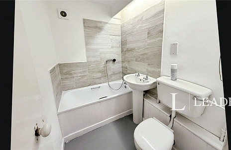 2 bedroom apartment to rent - Clarence Court, Clarence Road, Cheltenham, GL52 - Property View 2