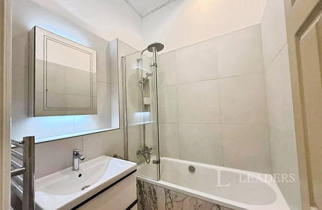 3 bedroom house to rent - Montpellier House, Suffolk Square, Cheltenham, GL50 - Property View 2