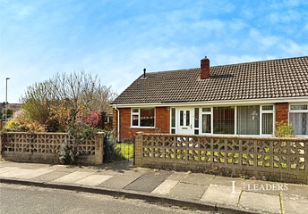 3 bedroom bungalow to rent - Kentmere Close, Cheltenham, GL51 - Property View 1