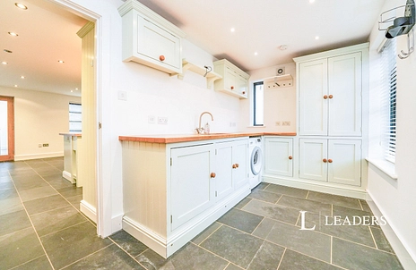 house to rent - Kestrel Close, Cheltenham, Gloucestershire, GL53 - Property View 2